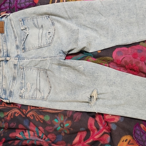 American Eagle Outfitters Ripped Light Blue Skinny Jeans - Picture 5 of 8
